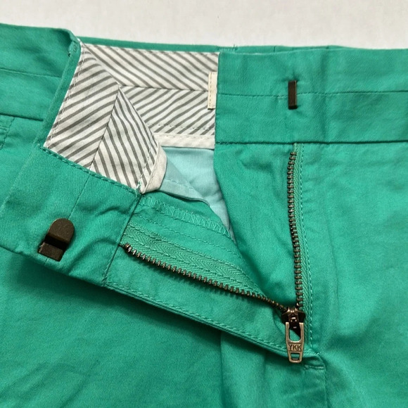 J Crew 100% Cotton Chino Broken In Green Shorts 3” Womens Size 0 - Picture 4 of 8
